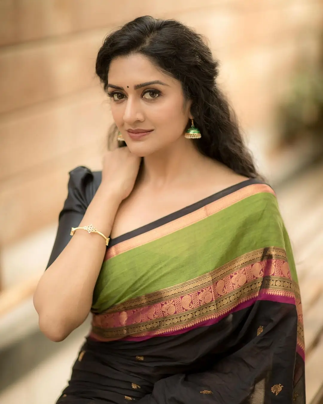 Vimala Raman Charming In Black Saree Blouse